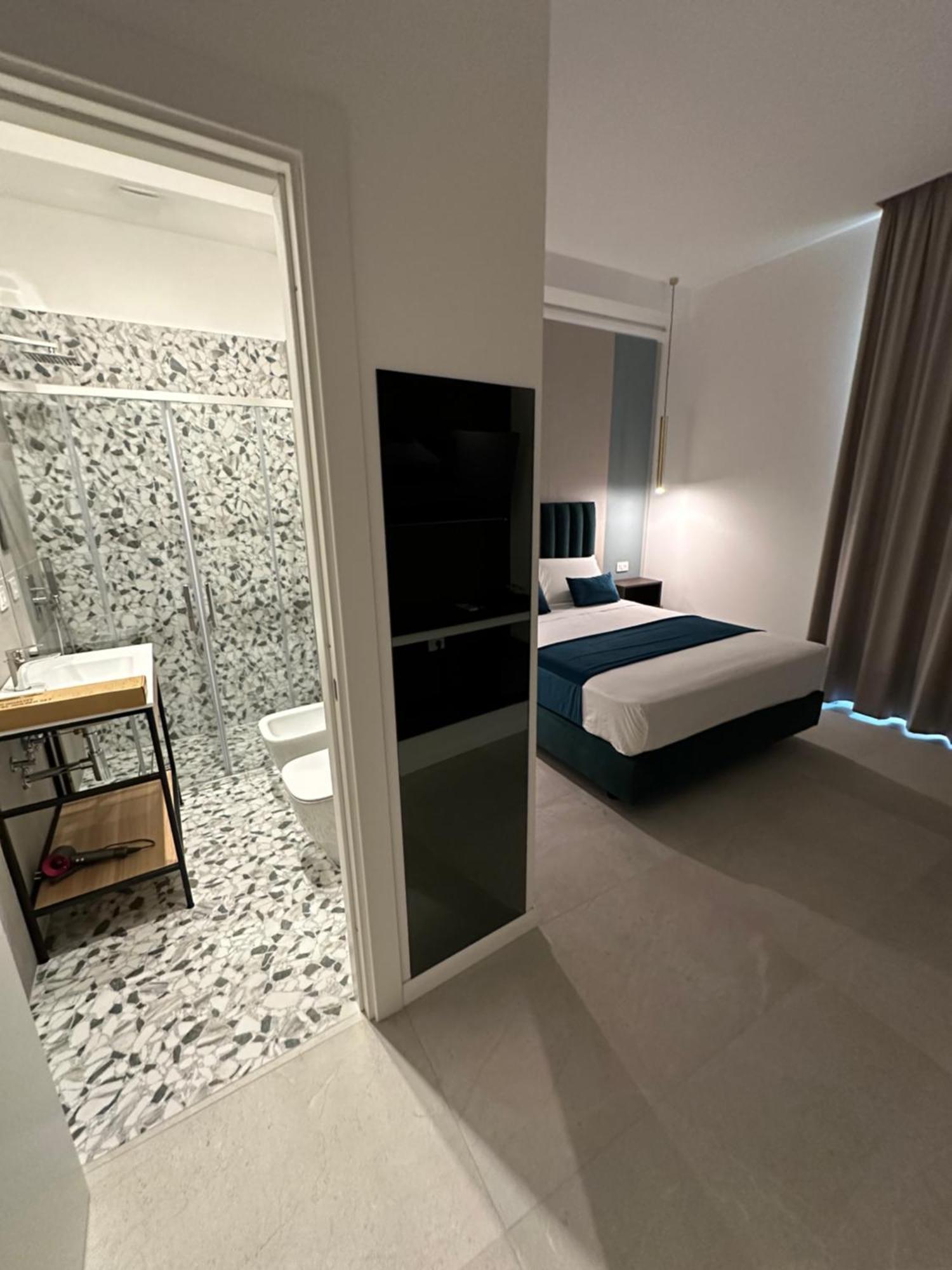 Hotiday Room Collection - Napoli Museo Suite Luaran gambar