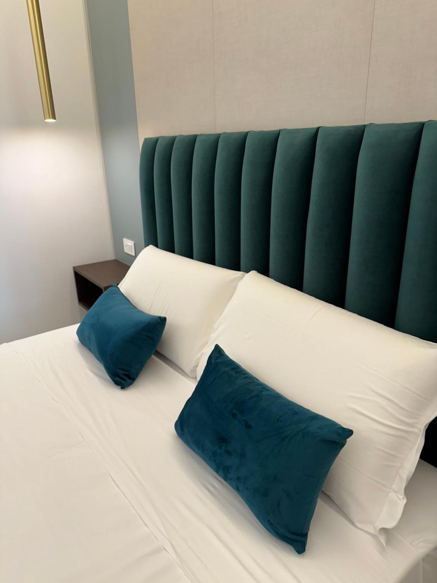 Hotiday Room Collection - Napoli Museo Suite Luaran gambar