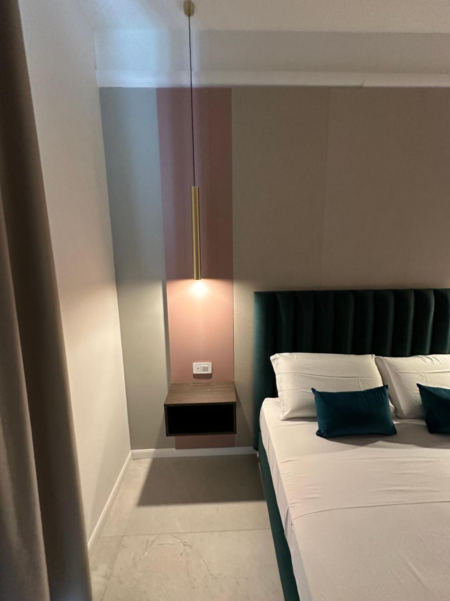 Hotiday Room Collection - Napoli Museo Suite Luaran gambar