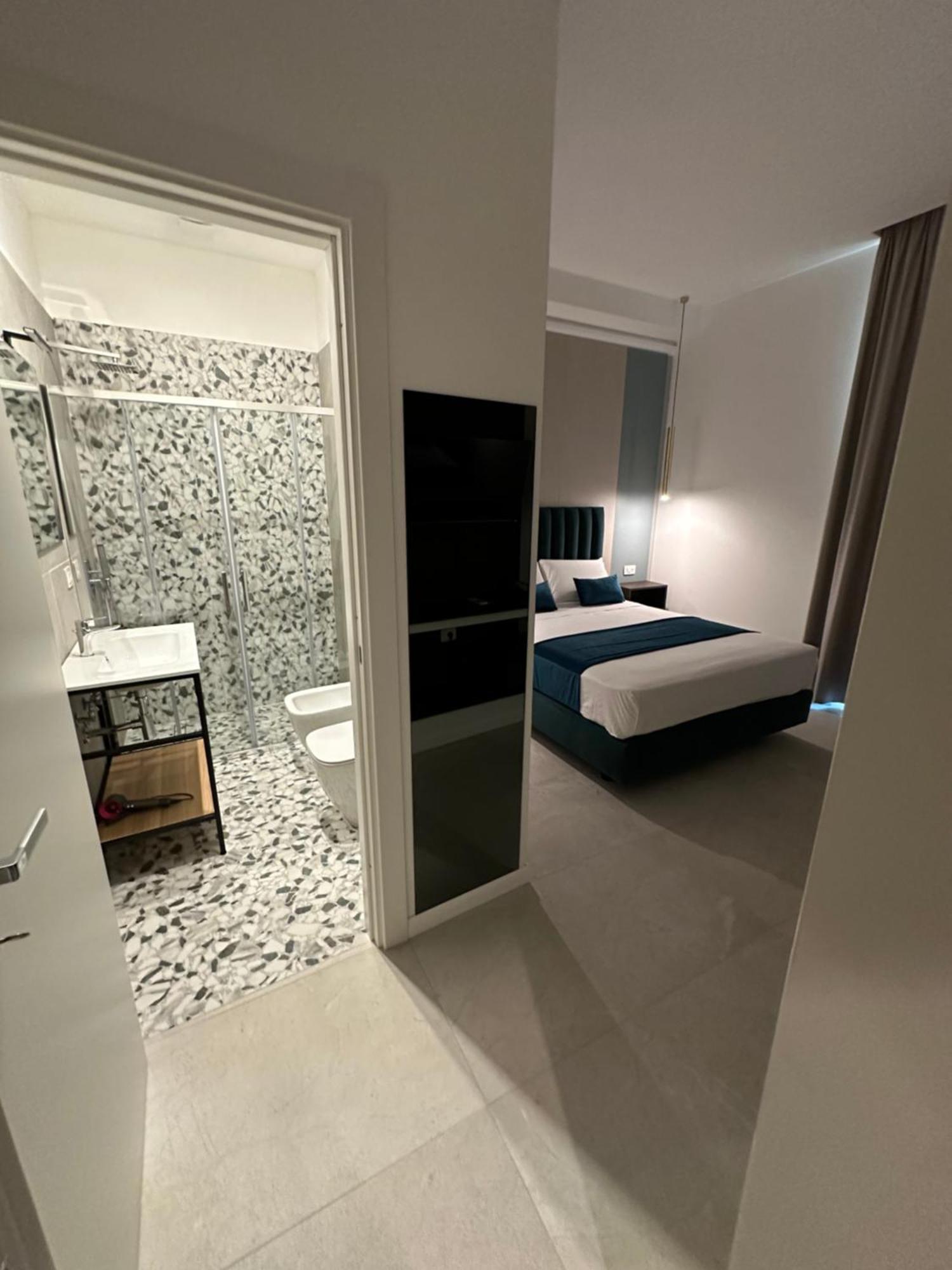 Hotiday Room Collection - Napoli Museo Suite Luaran gambar