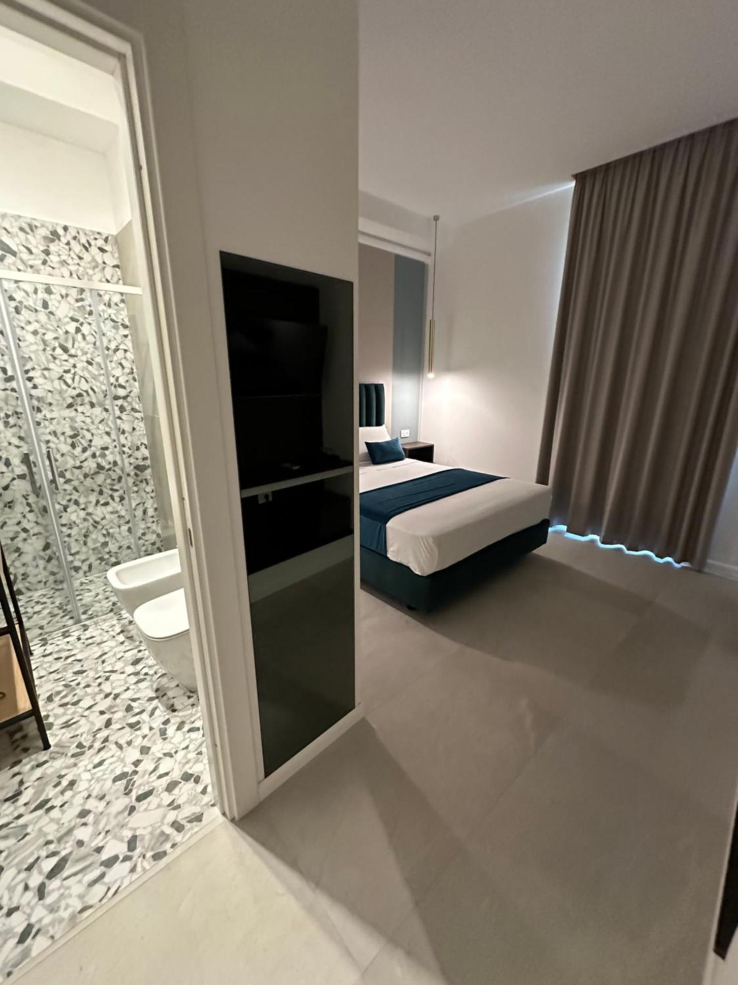 Hotiday Room Collection - Napoli Museo Suite Luaran gambar