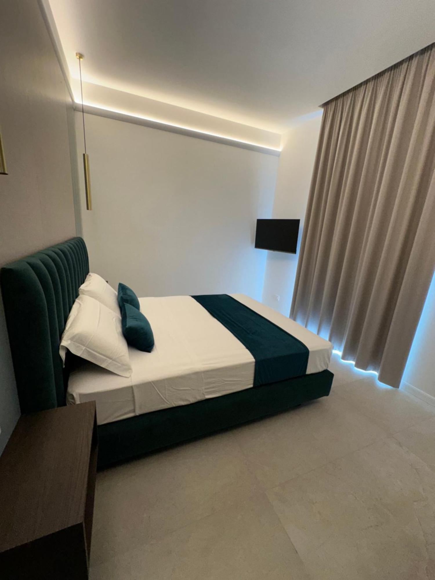 Hotiday Room Collection - Napoli Museo Suite Luaran gambar